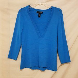 Cable & Gauge Blue Long Sleeve V Neck Blouse Size - M